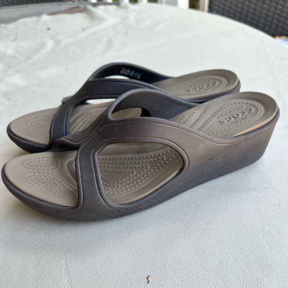 Crocs Sandals Size 9